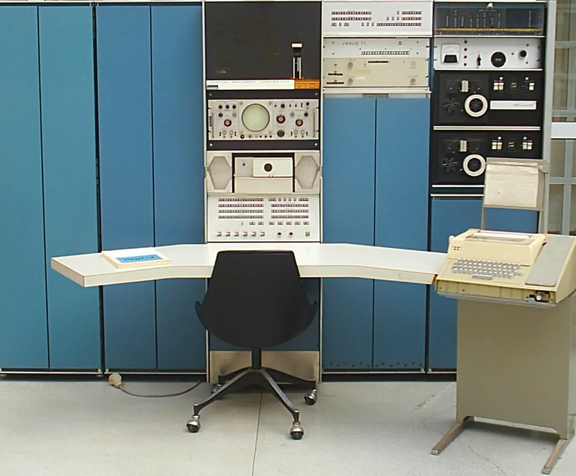 PDP-7 (Programmed Data Processor-7)